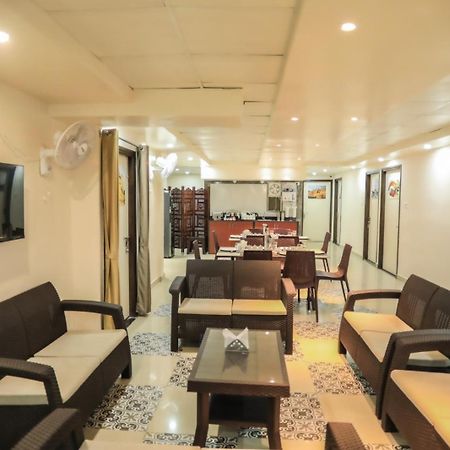 Pretty Garden View Apartment 3Bhk Furnished Flat Near Kashi Vishwanath Temple فاراناسي المظهر الخارجي الصورة