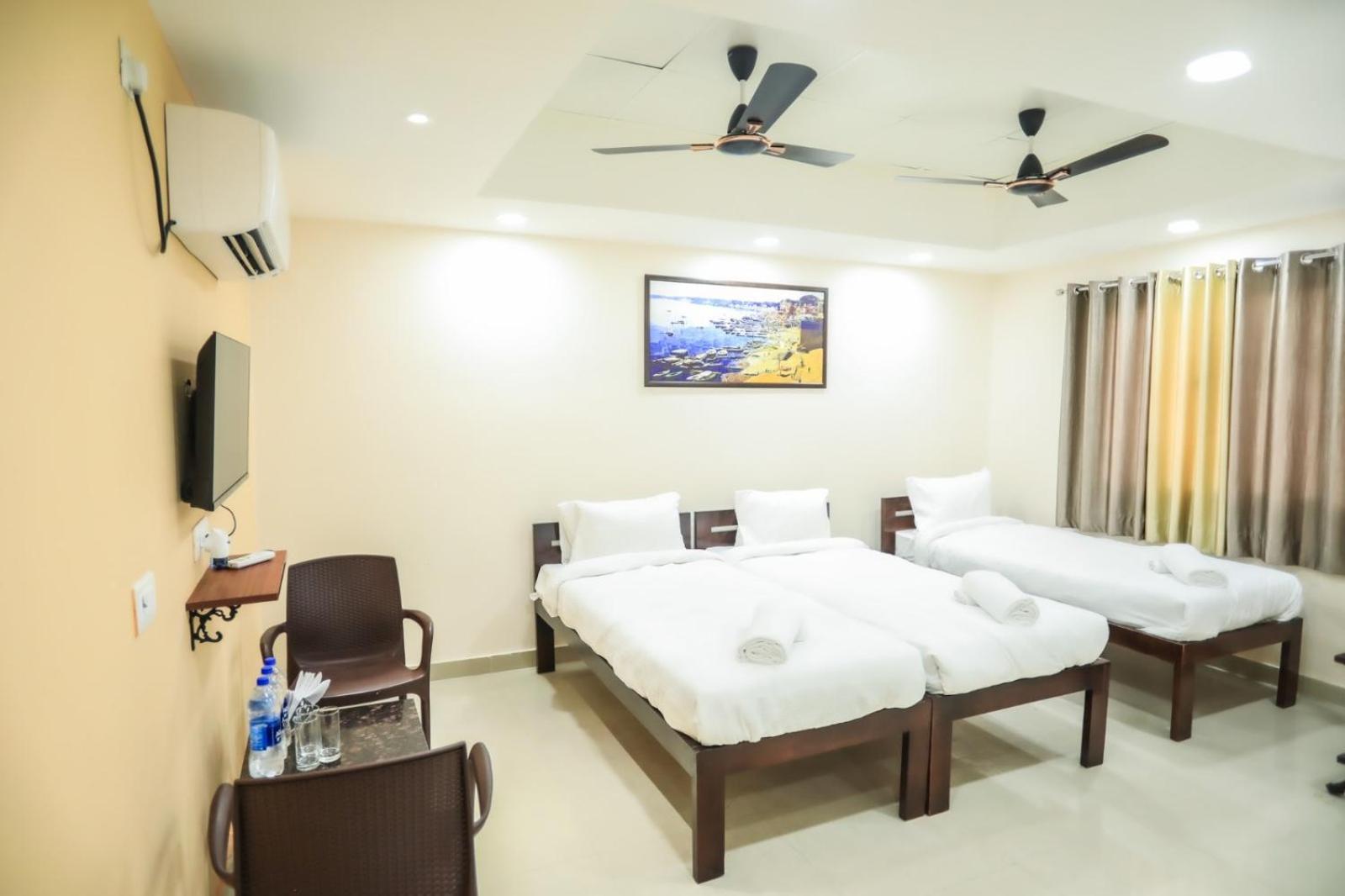 Pretty Garden View Apartment 3Bhk Furnished Flat Near Kashi Vishwanath Temple فاراناسي المظهر الخارجي الصورة