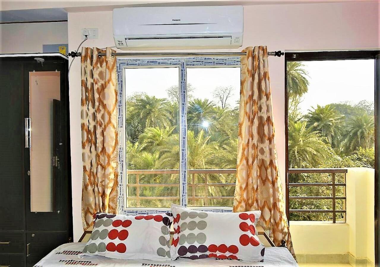 فاراناسي Pretty Garden View Apartment 3Bhk Furnished Flat Near Kashi Vishwanath Temple المظهر الخارجي الصورة