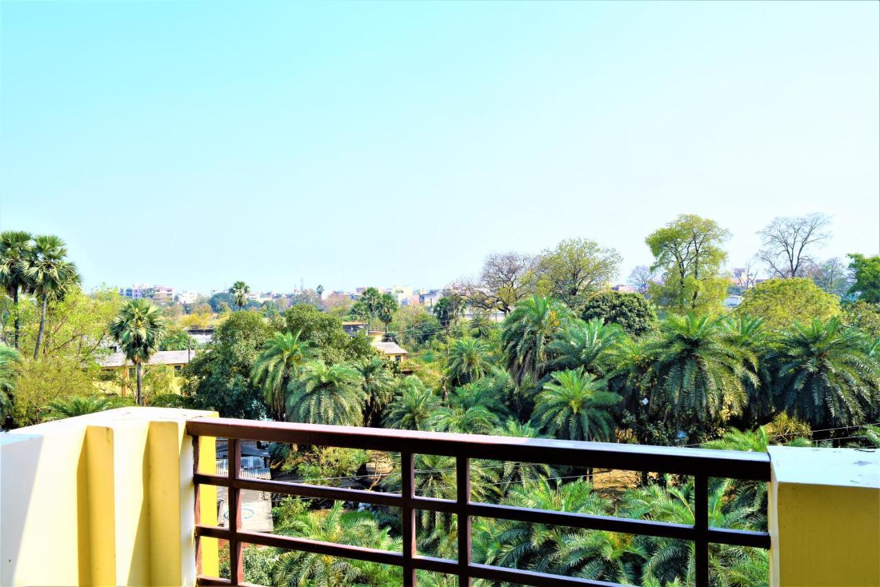 Pretty Garden View Apartment 3Bhk Furnished Flat Near Kashi Vishwanath Temple فاراناسي المظهر الخارجي الصورة